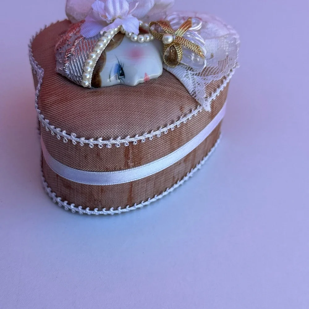 Vintage Heart Trinket Box Ceramic Flapper Girl Lace Pearl Shabby Chic Deco Style
